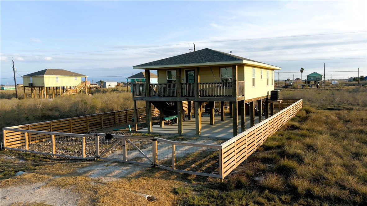 377 W Misty Oak Lane Rockport TX 78382