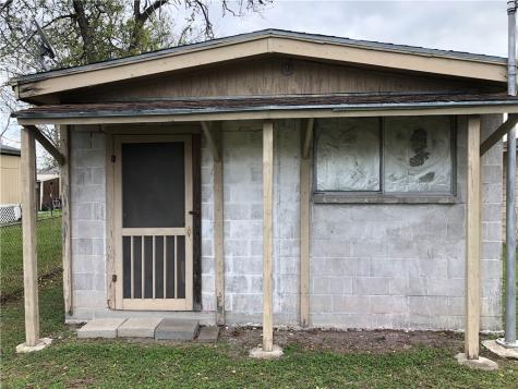 526 Dolores Street Taft TX 78390
