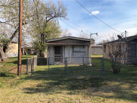 526 Dolores Street Taft TX 78390