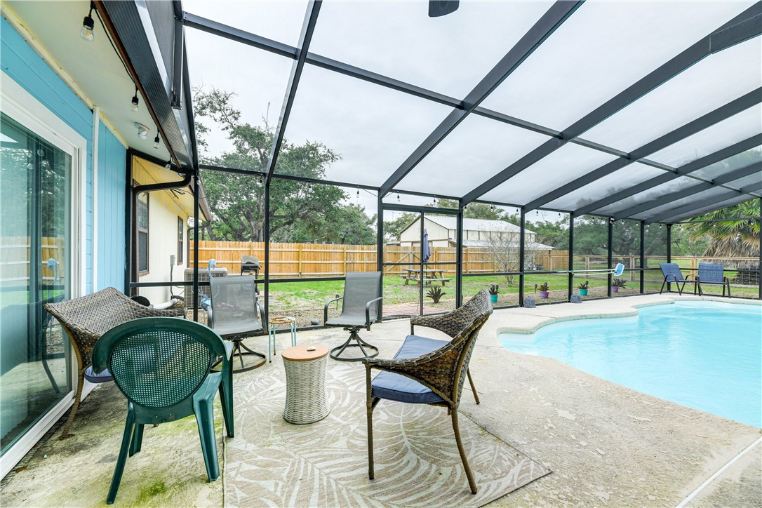 1522-1524 16th Street Rockport TX 78382