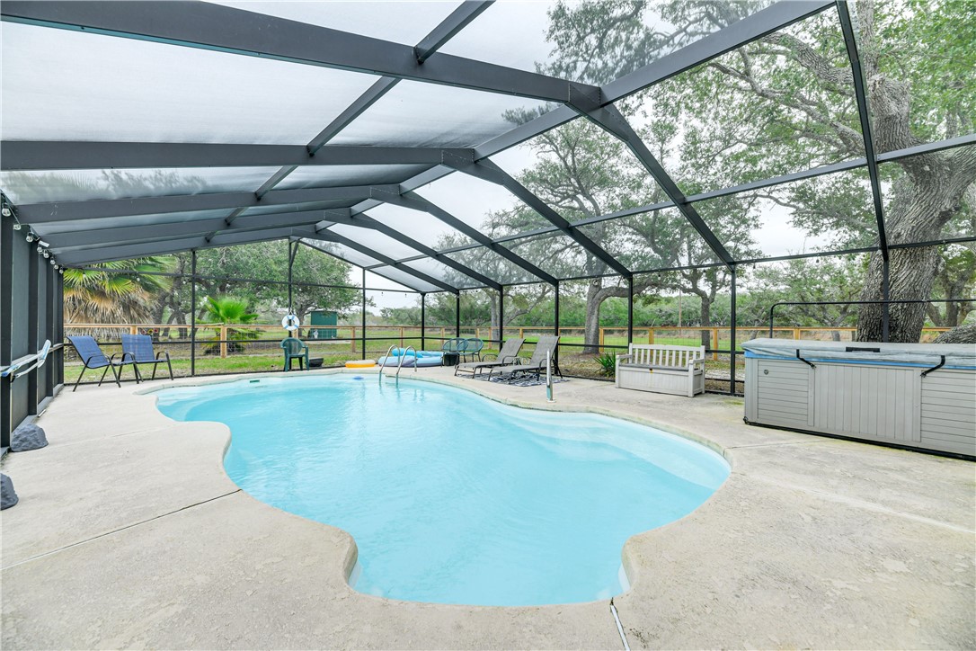1522-1524 16th Street Rockport TX 78382