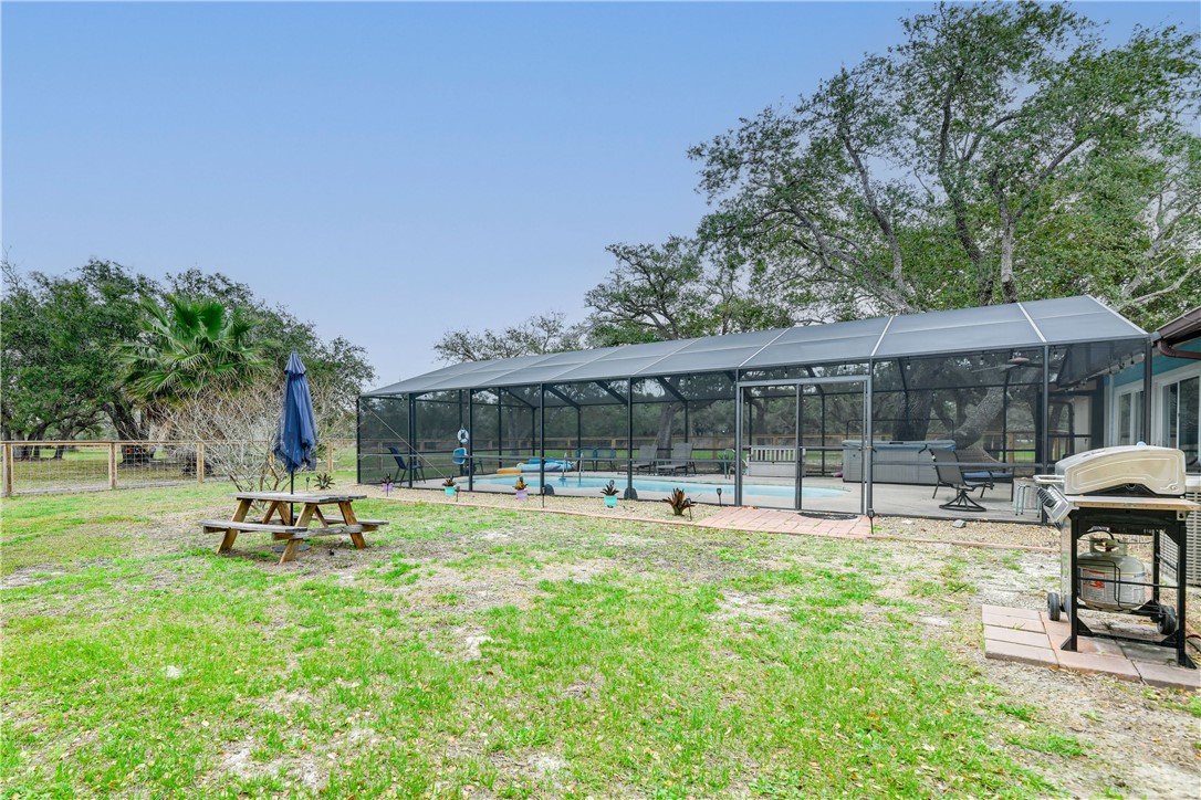 1522-1524 16th Street Rockport TX 78382