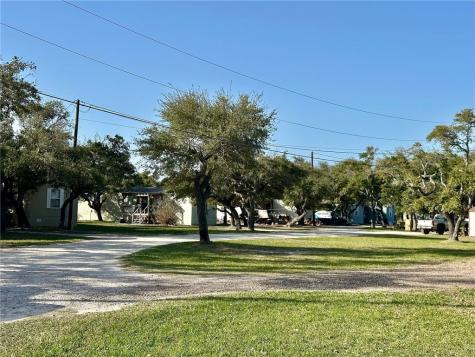 1522-1524 16th Street Rockport TX 78382