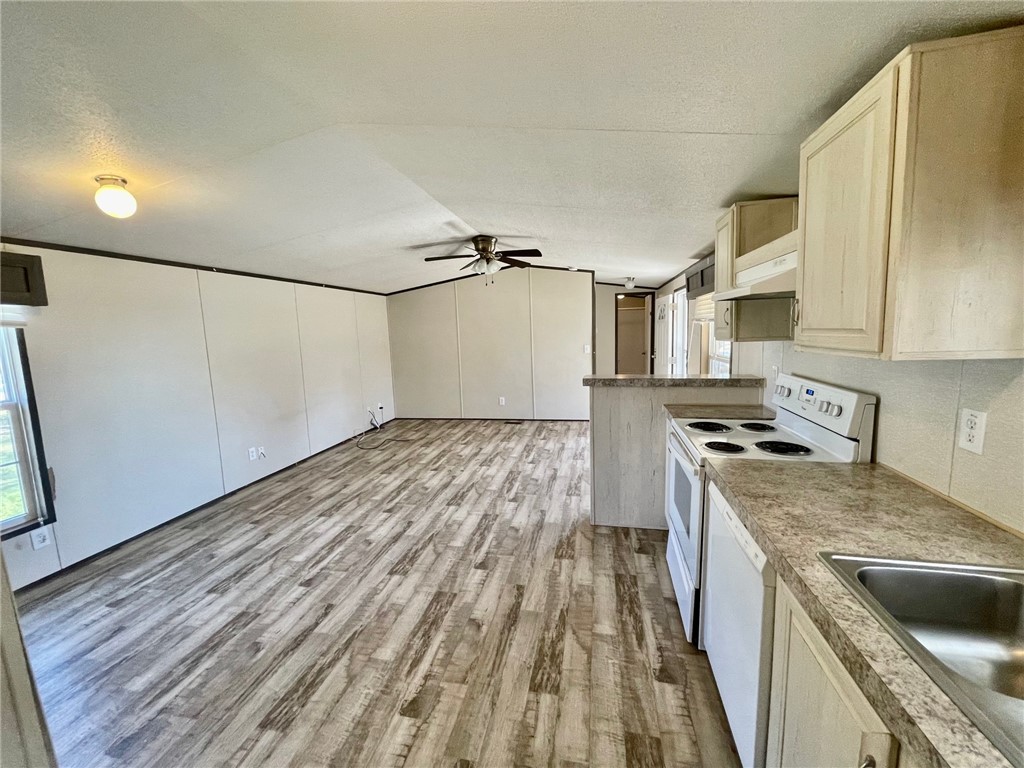 1522-1524 16th Street Rockport TX 78382