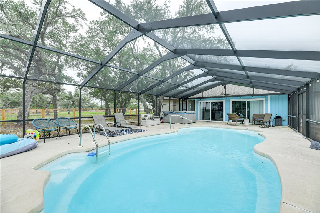 1522-1524 16th Street Rockport TX 78382