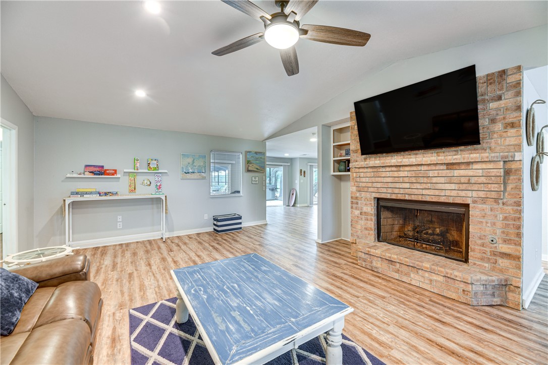 1522-1524 16th Street Rockport TX 78382