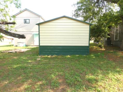 911 E Steiner Street Beeville TX 78102