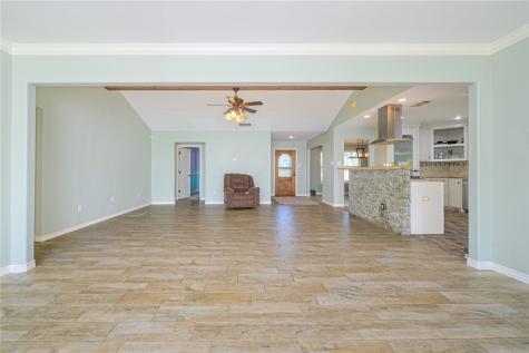 1206 Johnson Street Woodsboro TX 78393