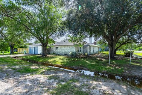 1206 Johnson Street Woodsboro TX 78393