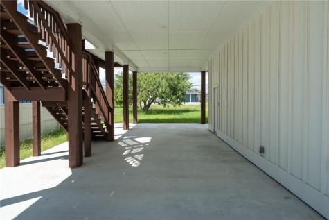 1007 S Live Oak Street Rockport TX 78382