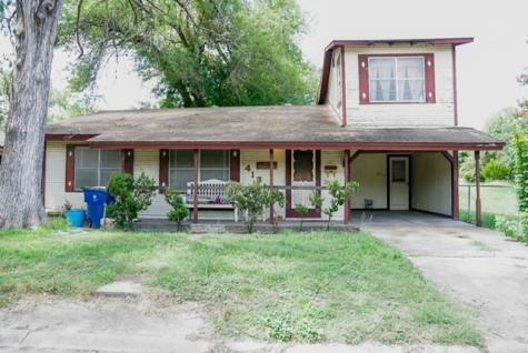 413 W Bennett Street Falfurrias TX 78355