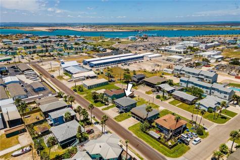 614 W Avenue C Port Aransas TX 78373