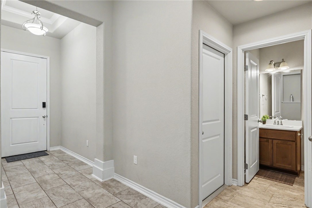 2205 Pajaro Lane Corpus Christi TX 78414