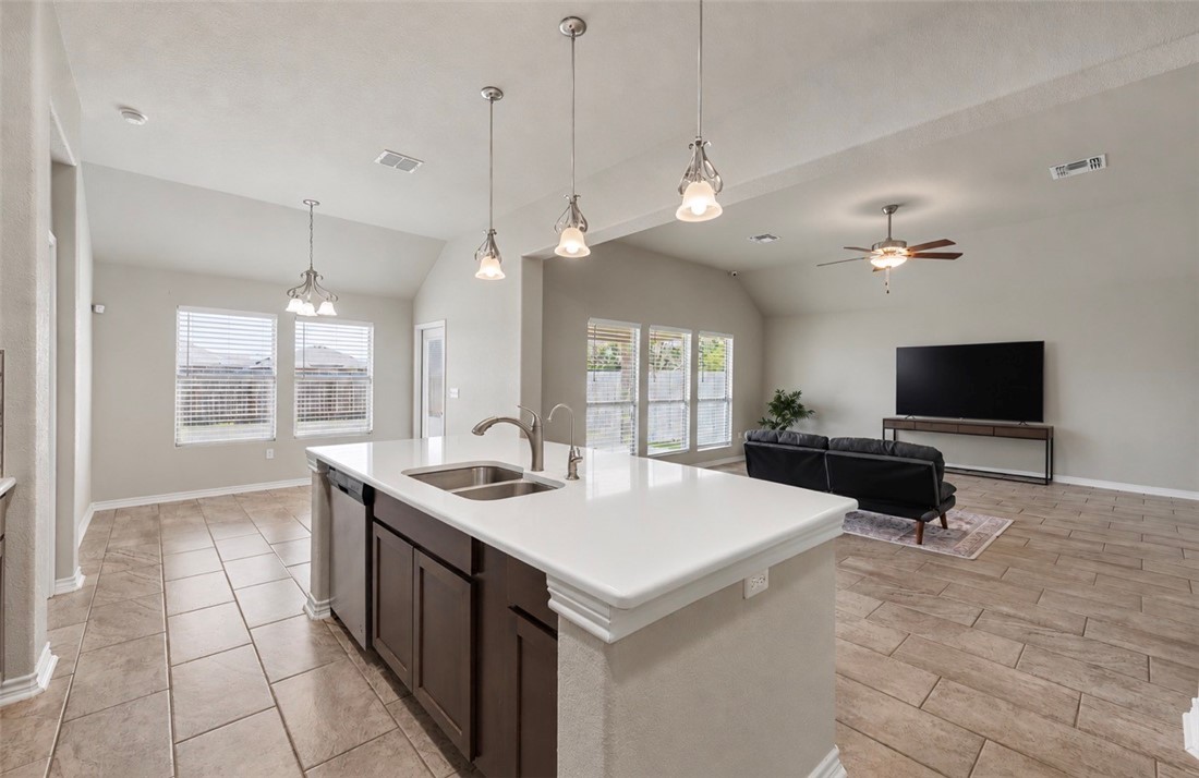 2205 Pajaro Lane Corpus Christi TX 78414