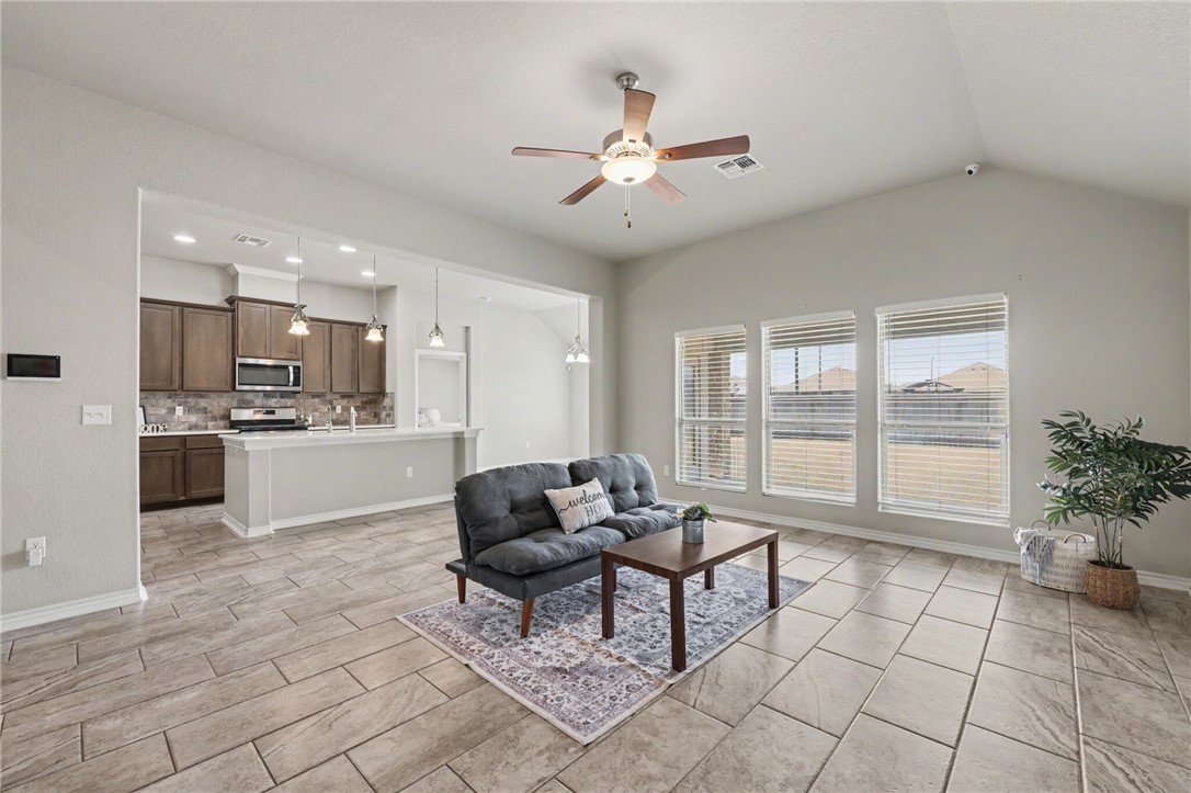 2205 Pajaro Lane Corpus Christi TX 78414