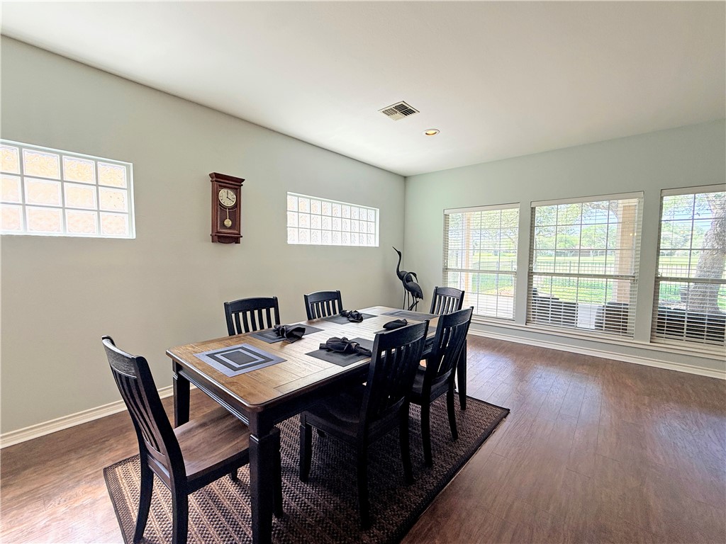 14 Saint Andrews Place Rockport TX 78382