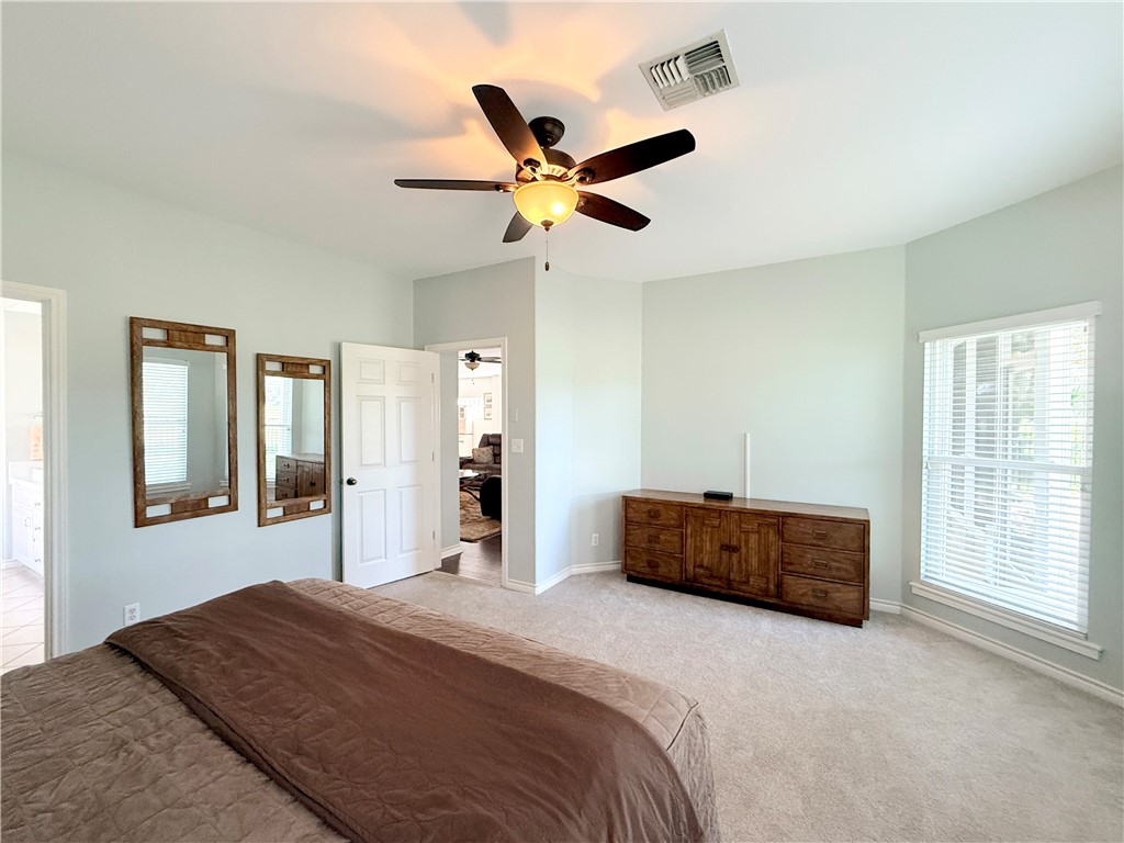 14 Saint Andrews Place Rockport TX 78382
