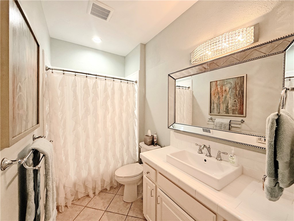 14 Saint Andrews Place Rockport TX 78382