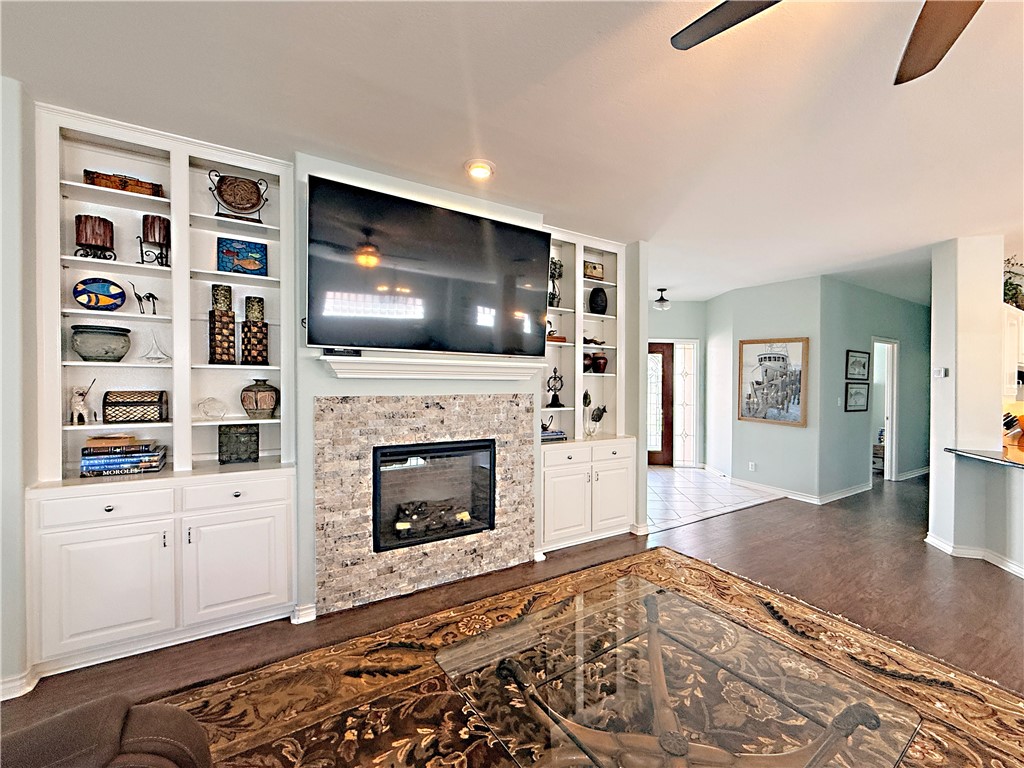 14 Saint Andrews Place Rockport TX 78382