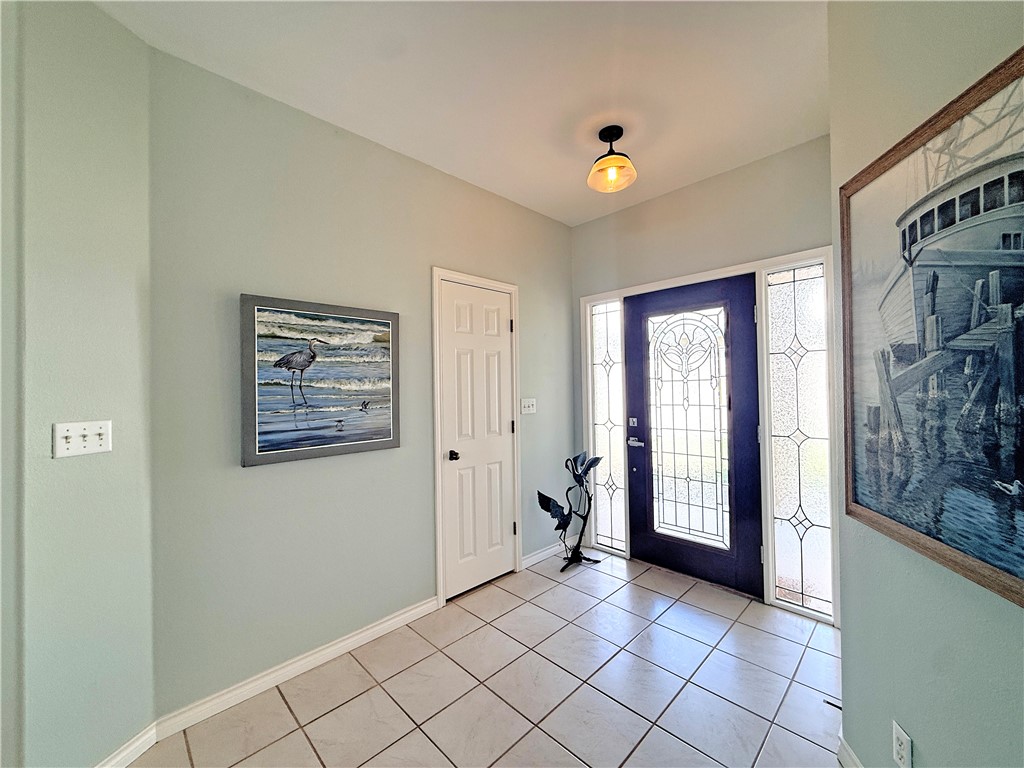 14 Saint Andrews Place Rockport TX 78382