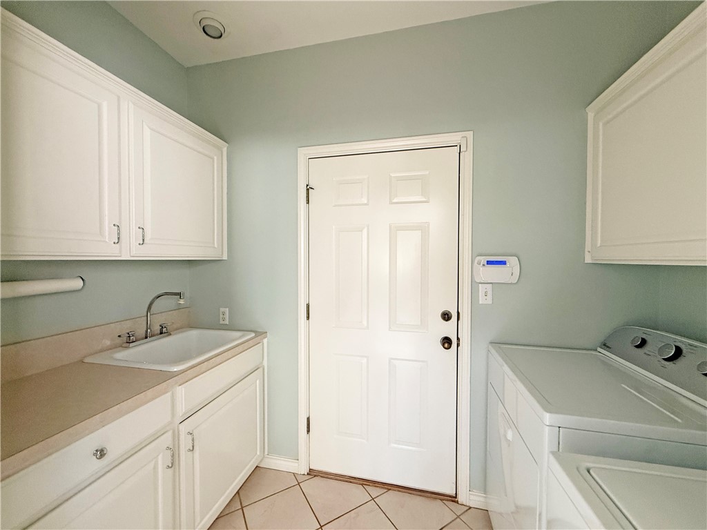 14 Saint Andrews Place Rockport TX 78382