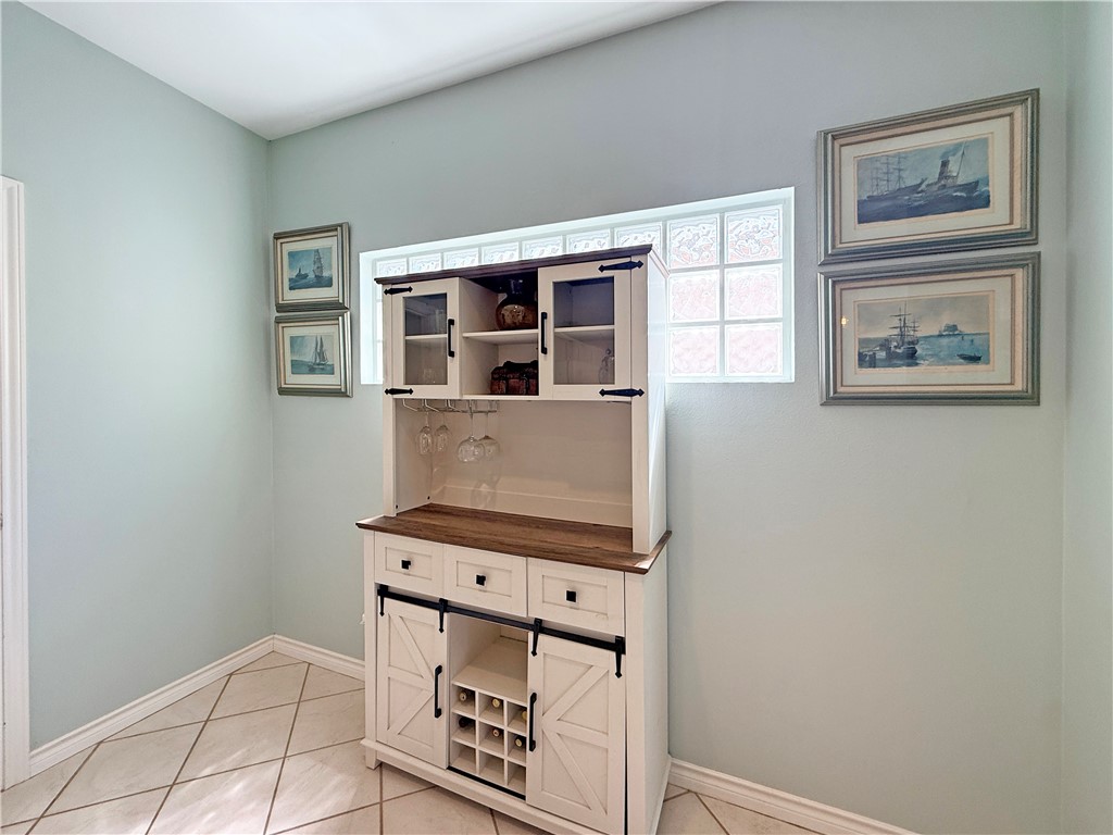 14 Saint Andrews Place Rockport TX 78382