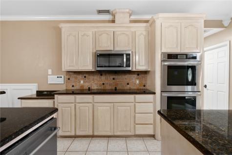 4187 Country Place Portland TX 78374