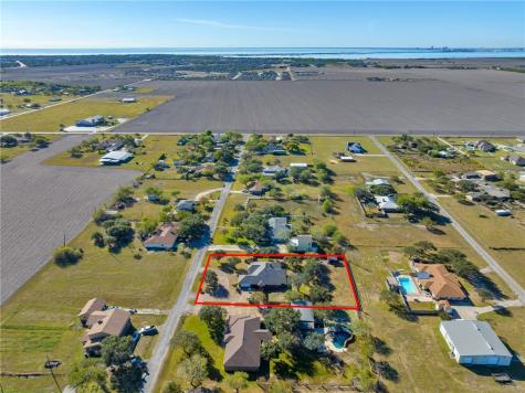 4187 Country Place Portland TX 78374