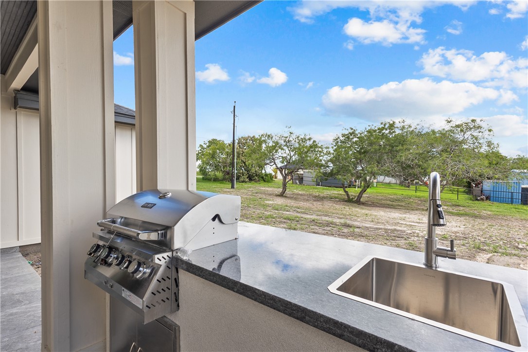12914 E Redbird Lane Corpus Christi TX 78410