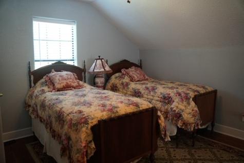 701 N Gudron Avenue Hebbronville TX 78361