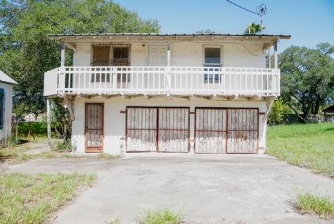 701 N Gudron Avenue Hebbronville TX 78361