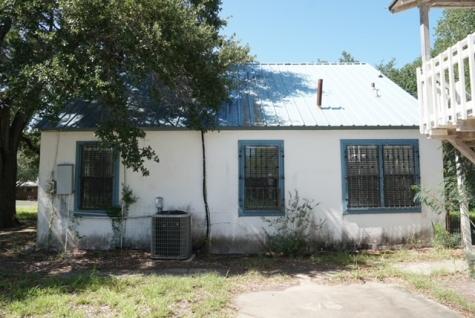 701 N Gudron Avenue Hebbronville TX 78361