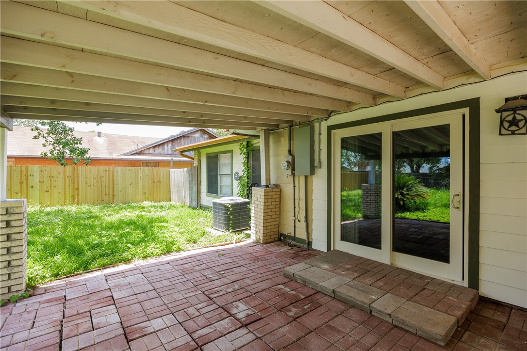 830 Crestview Drive Corpus Christi TX 78412