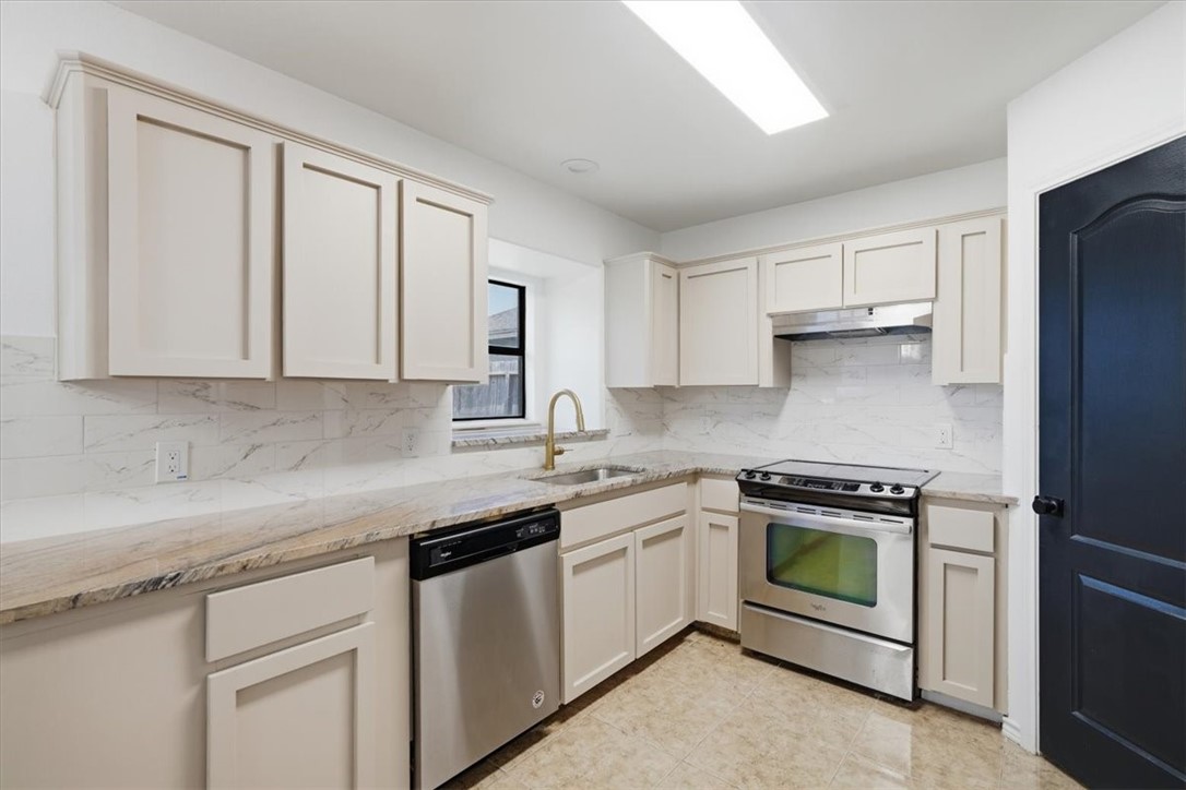 6817 Blue Skyway Drive Corpus Christi TX 78414