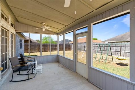 1708 Brook Lane Kingsville TX 78363