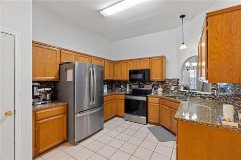 1708 Brook Lane Kingsville TX 78363