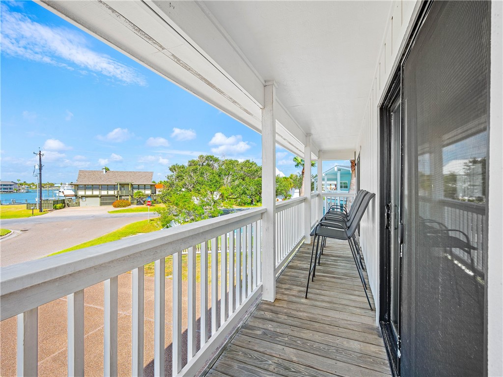 33 Lauderdale Drive Rockport TX 78382