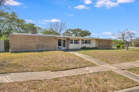 2625 Linn Street Corpus Christi TX 78410
