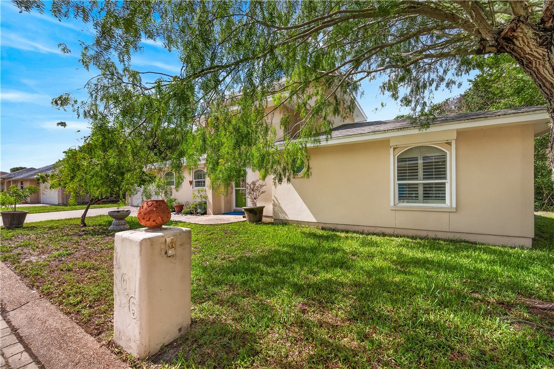 106 Bay Court Rockport TX 78382