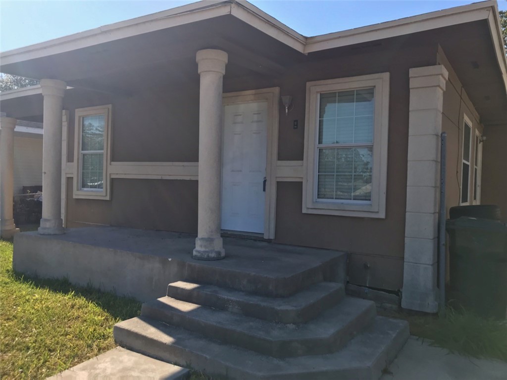 3725 Sarita Corpus Christi TX 78416