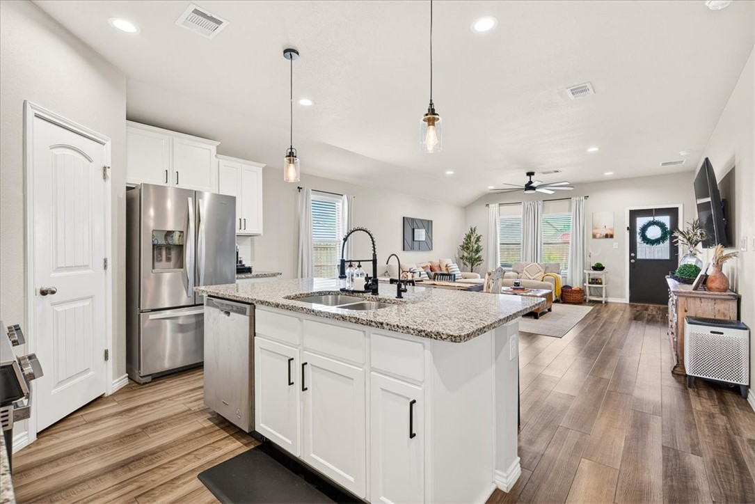 1294 Carnaby Street Corpus Christi TX 78415