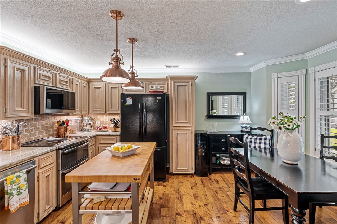 7252 The Mansions Dr F-1 Corpus Christi TX 78414