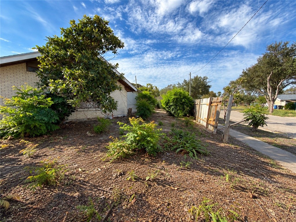 3221 Casa Bonita Drive Corpus Christi TX 78411