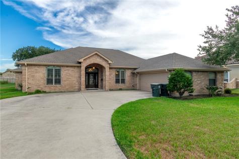 1904 Santa Rosa Drive Alice TX 78332