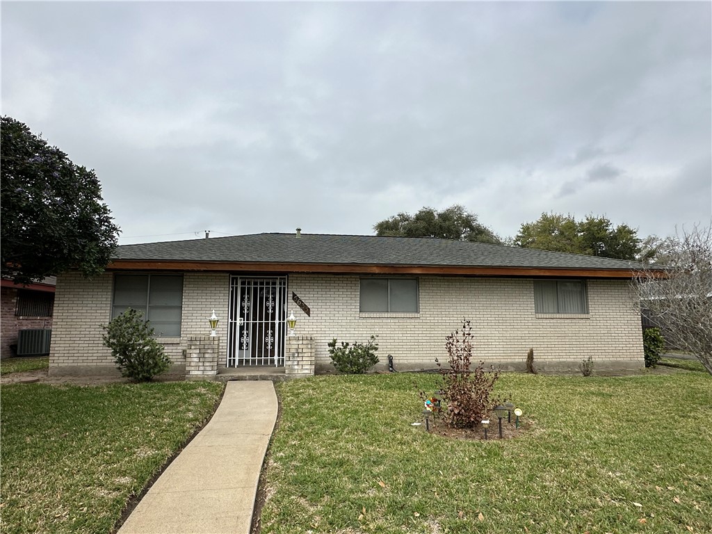 5633 Antigua Drive Corpus Christi TX 78411