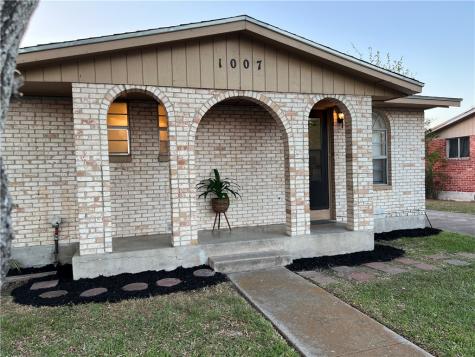 1007 Northcliff Drive Portland TX 78374