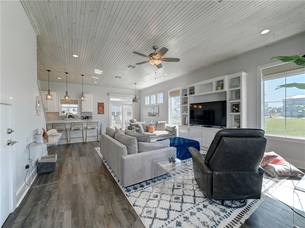114 Backside Drive Port Aransas TX 78373
