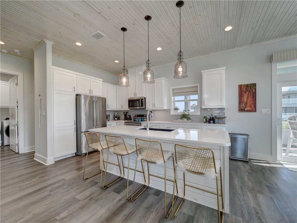 114 Backside Drive Port Aransas TX 78373