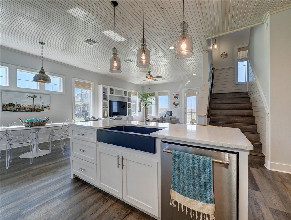 114 Backside Drive Port Aransas TX 78373