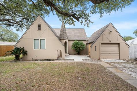 122 S Mccampbell Street Aransas Pass TX 78336